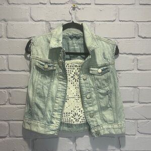 NWOT Aeropostale Faded Blue Denim Vest size M
